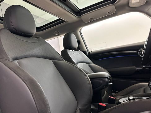 Used 2023 MINI Cooper SE image 30