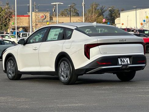New 2025 Kia K4 LX image 6