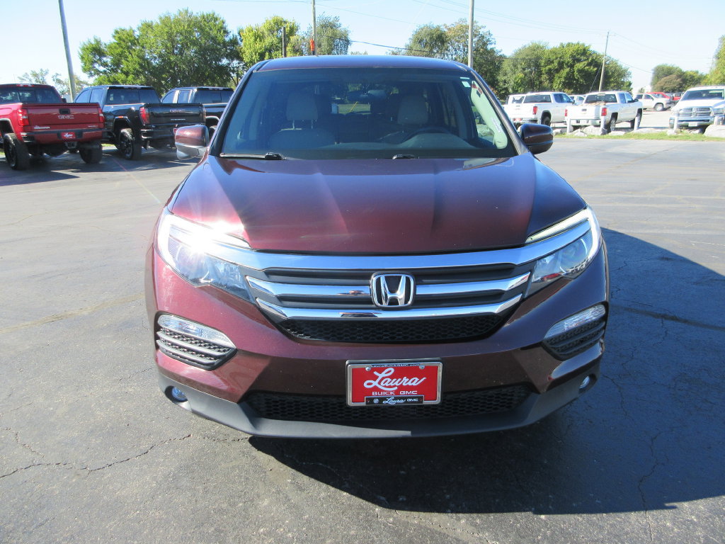 Used 2017 Honda Pilot EX image 11