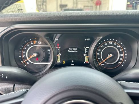 New 2026 Jeep Gladiator Sport AWD/4WD image 17