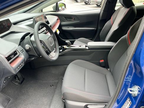 New 2026 Toyota Prius Plug-In Hybrid FWD image 9