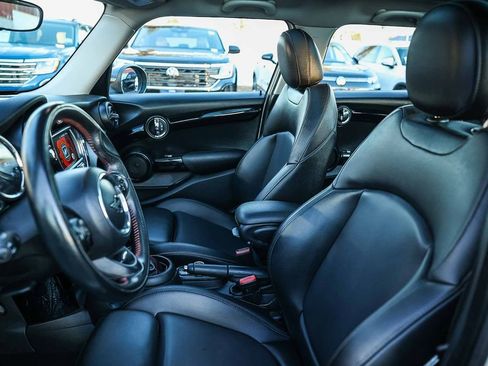 Used 2019 MINI Cooper S image 26