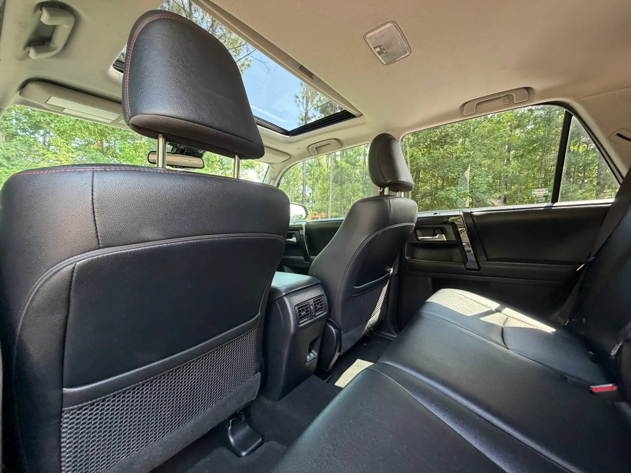 Used 2020 Toyota 4Runner TRD Off-Road Premium w/ Moonroof Package AWD/4WD image 17