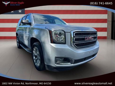 Used 2017 GMC Yukon SLE w/ SLE Value Package image 5
