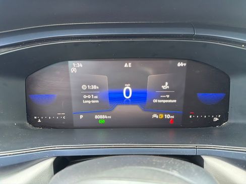 Used 2023 Volkswagen Taos SE w/ Panoramic Sunroof Package FWD image 18