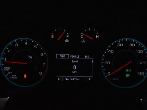 Used 2022 Chevrolet Traverse LS image 24