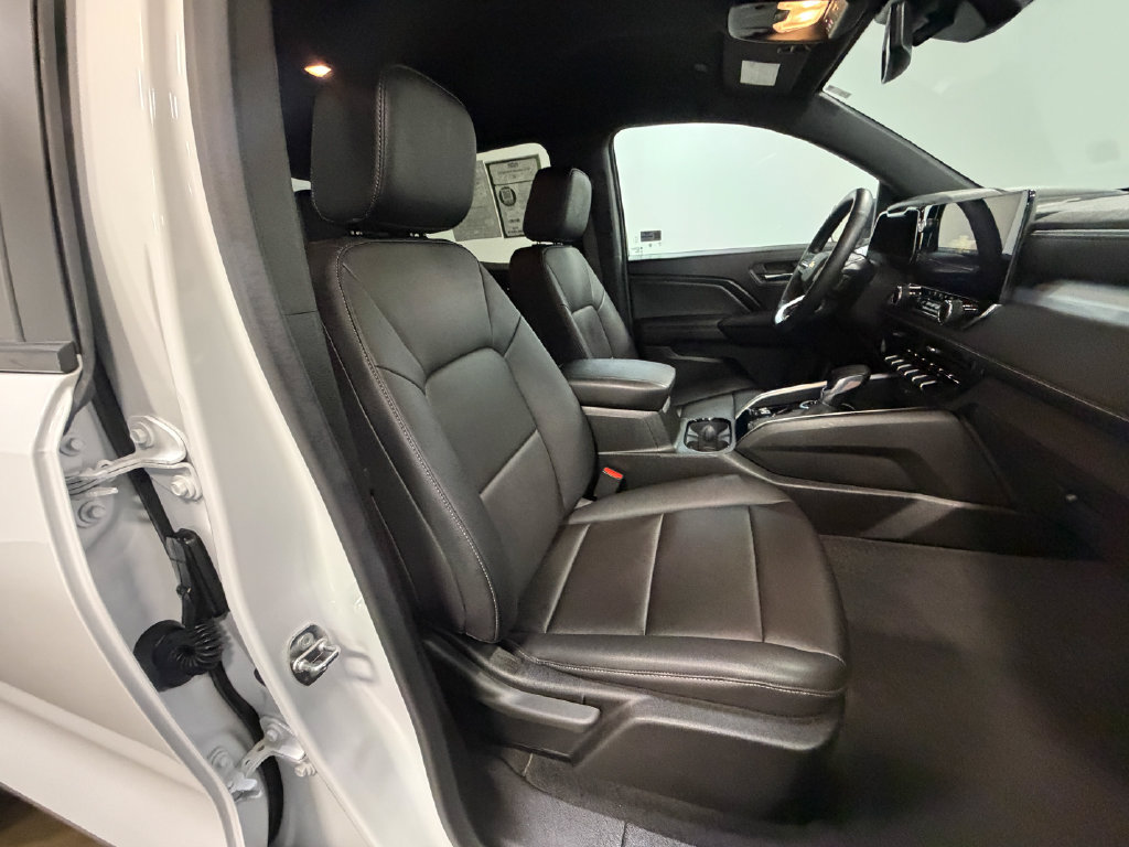 Used 2023 Chevrolet Colorado LT w/ LT Convenience Package III AWD/4WD image 13