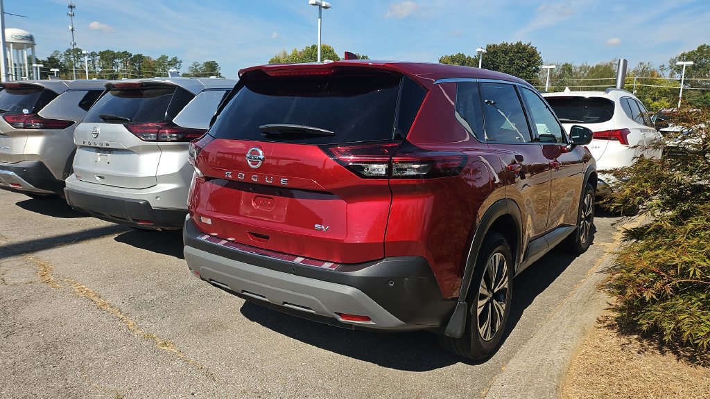 Certified 2021 Nissan Rogue SV FWD image 2