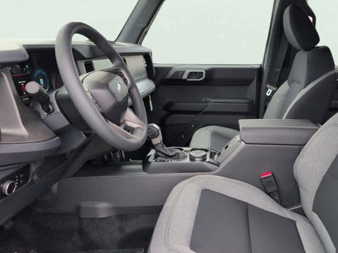 New 2025 Ford Bronco 4-Door image 9