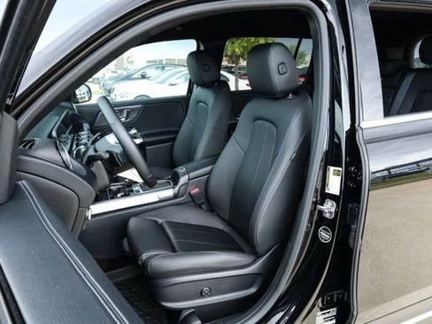 Used 2024 Mercedes-Benz GLB 250 image 23