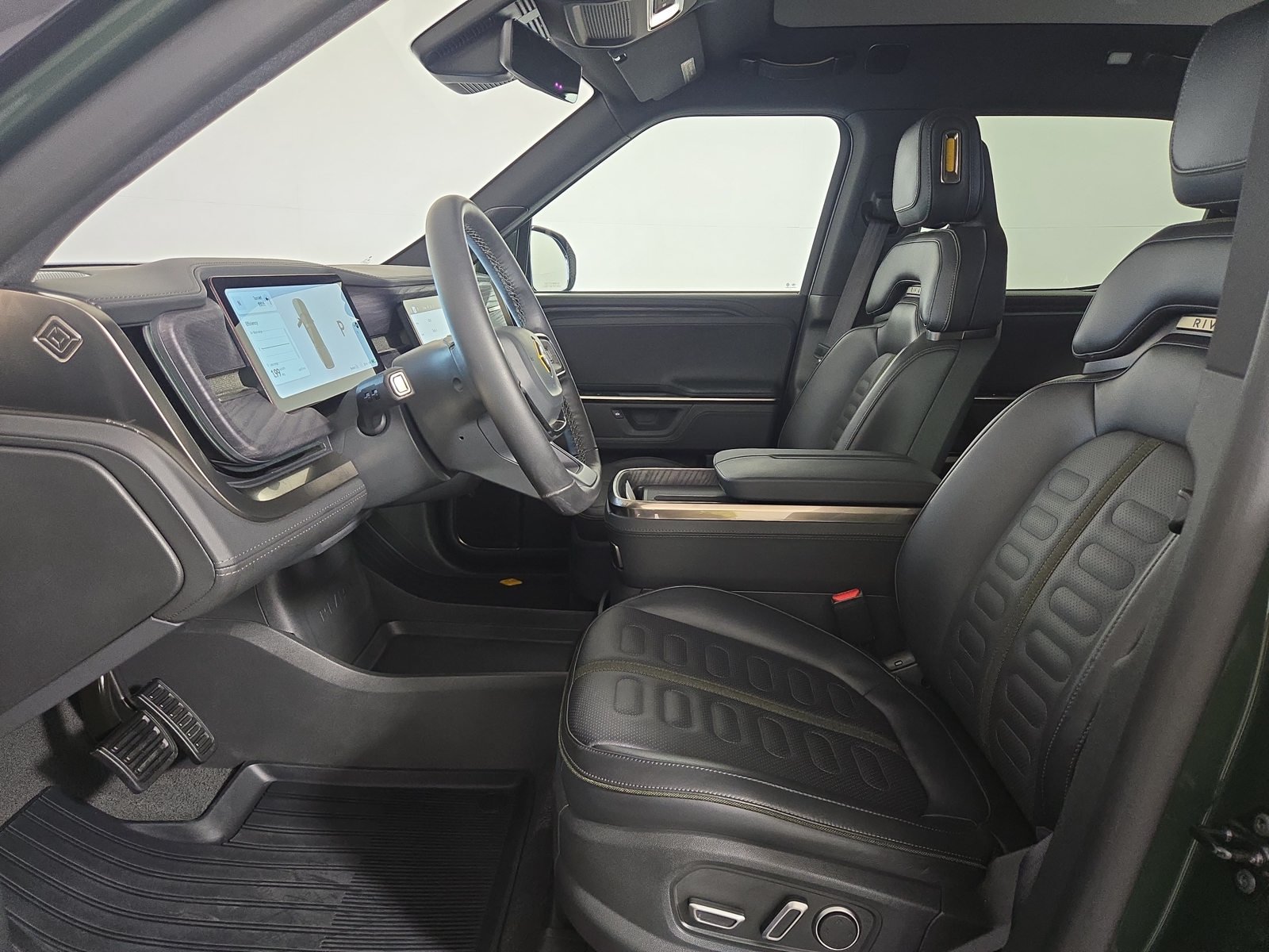 Used 2025 Rivian R1T Adventure Dual AWD/4WD image 20