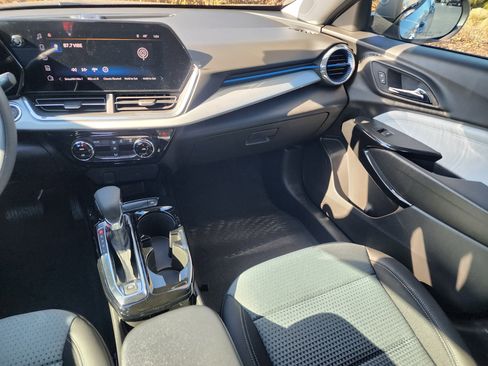 New 2026 Chevrolet Trax LT w/ Driver Confidence Package FWD image 19