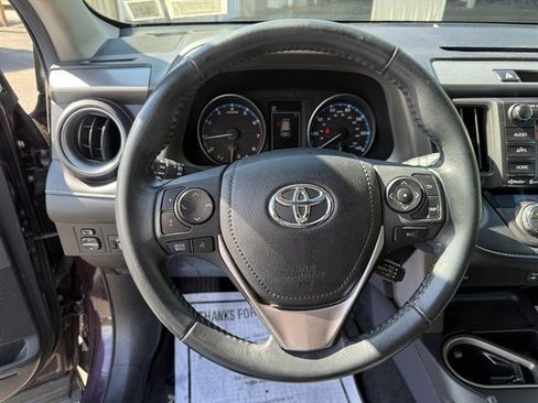 Used 2018 Toyota RAV4 XLE AWD/4WD image 12