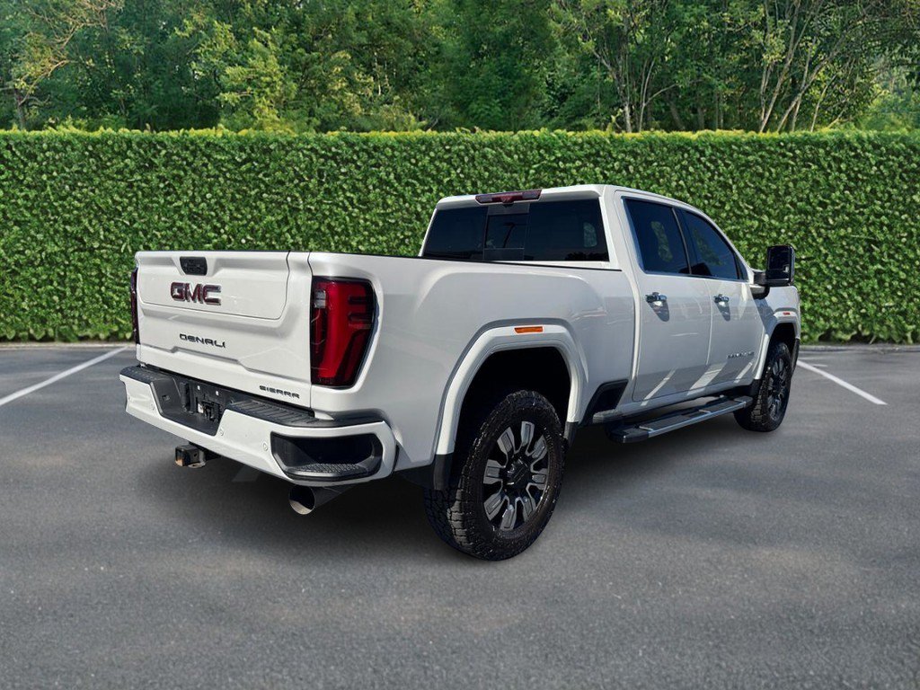 Used 2024 GMC Sierra 2500 Denali w/ Denali Reserve Package AWD/4WD image 3
