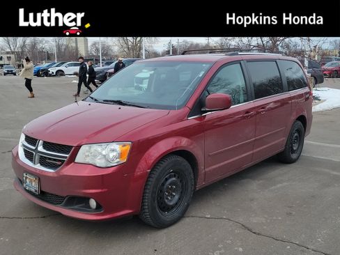 Used 2015 Dodge Grand Caravan SXT image 1