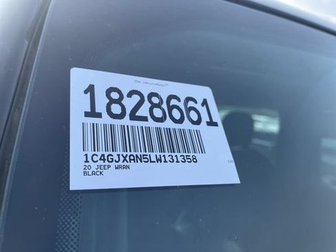 Used 2020 Jeep Wrangler Sport AWD/4WD image 3