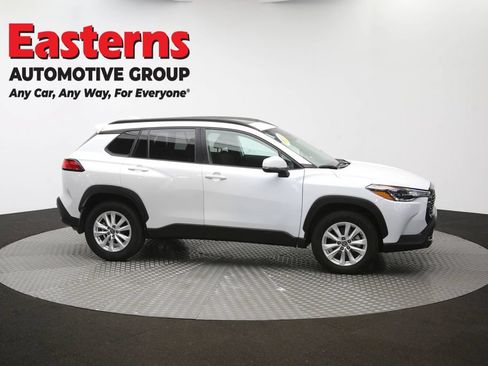 Used 2024 Toyota Corolla Cross LE w/ Moonroof Package AWD/4WD image 47