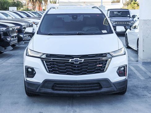 Used 2022 Chevrolet Traverse RS image 2