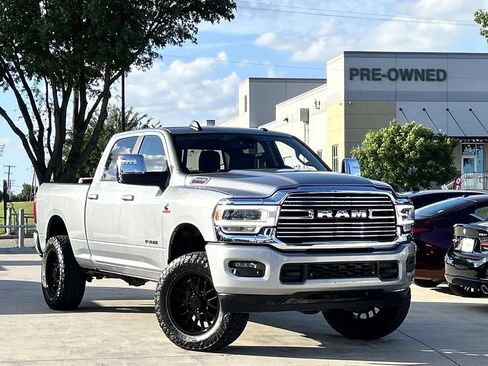 Used 2024 RAM 2500 Laramie AWD/4WD image 2