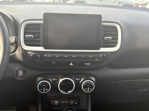 New 2026 Hyundai Venue SEL image 18