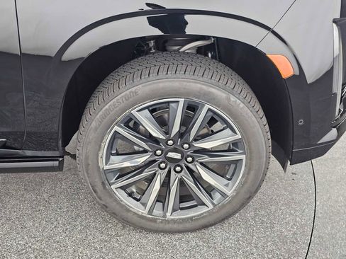 Certified 2024 Cadillac Escalade Sport Platinum AWD/4WD image 9