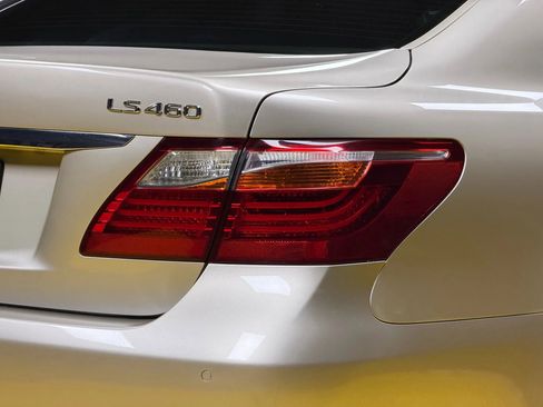 Used 2011 Lexus LS 460 image 8
