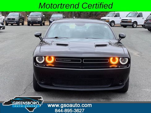 Used 2023 Dodge Challenger SXT image 5