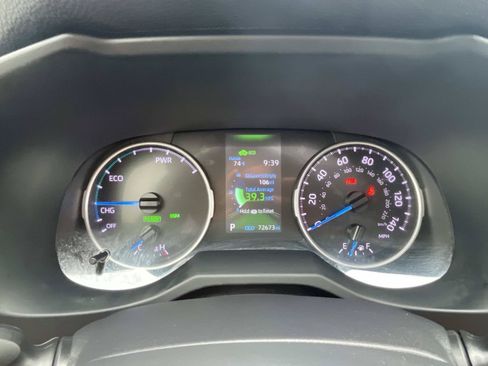 Used 2021 Toyota RAV4 XLE Premium AWD/4WD image 24