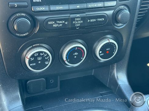 Used 2015 MAZDA MX-5 Miata Club image 22