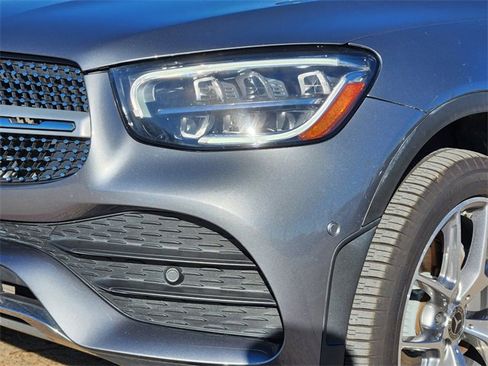 Used 2021 Mercedes-Benz GLC 300 4MATIC image 5