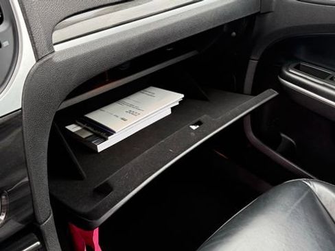 Used 2022 Chrysler 300 Touring L image 24