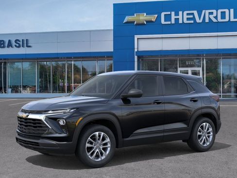 New 2026 Chevrolet TrailBlazer LS w/ LS Convenience Package AWD/4WD image 2