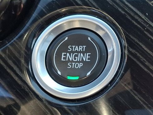 Used 2021 Cadillac XT6 Premium Luxury w/ LPO, Floor Liner Package image 25