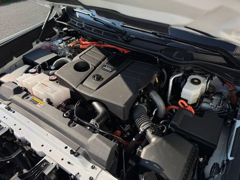 Certified 2025 Toyota Tundra TRD Pro AWD/4WD image 46