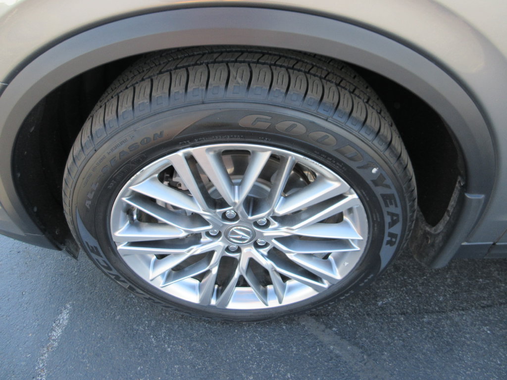Used 2023 Acura MDX w/ Advance Package AWD/4WD image 14