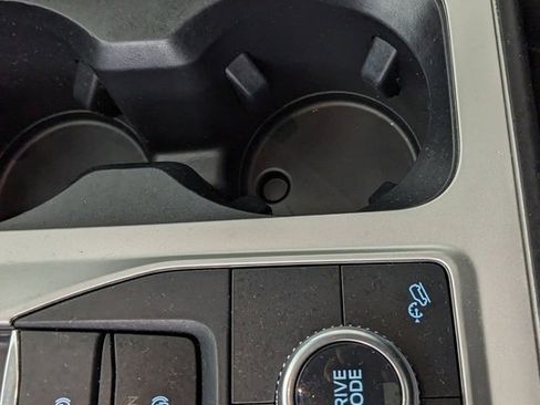 Certified 2022 Ford Explorer XLT w/ Equipment Group 202A image 32