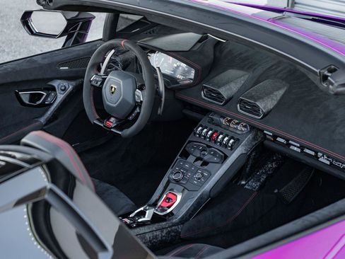 Used 2019 Lamborghini Huracan Performante image 13