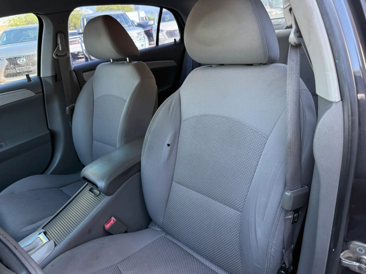 Used 2011 Chevrolet Malibu LT FWD image 40