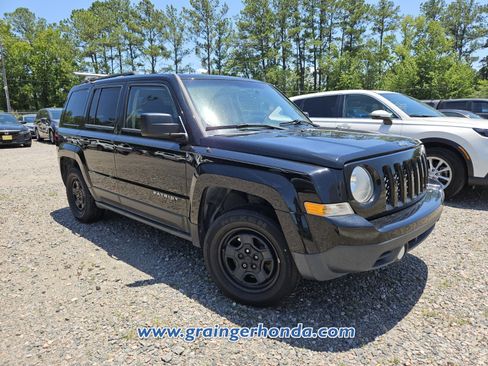 Used 2016 Jeep Patriot Sport FWD image 5