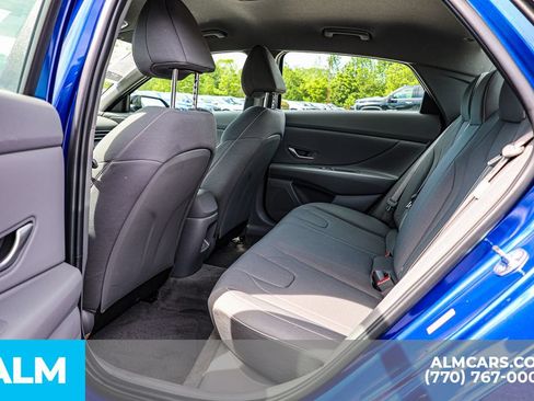 Used 2025 Hyundai Elantra Sport FWD image 19