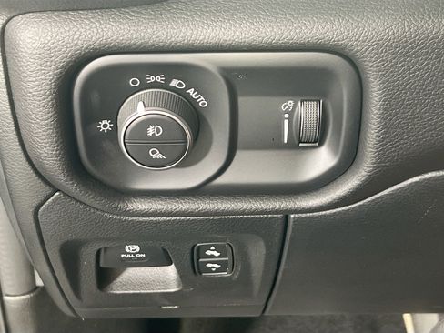 Used 2023 RAM 1500 Big Horn AWD/4WD image 10