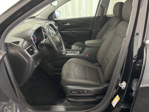 Used 2020 Chevrolet Equinox LT image 3