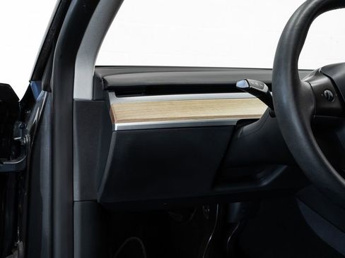 Used 2023 Tesla Model Y Long Range image 24