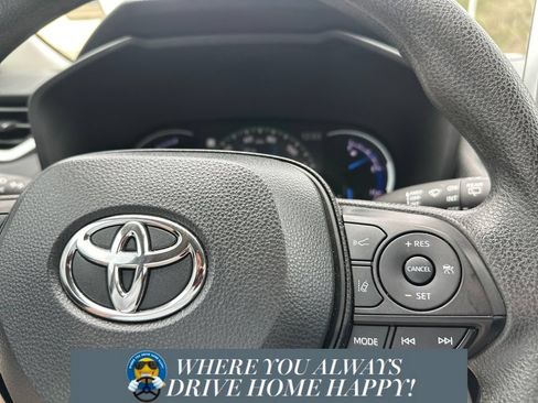 Used 2024 Toyota RAV4 LE AWD/4WD image 13