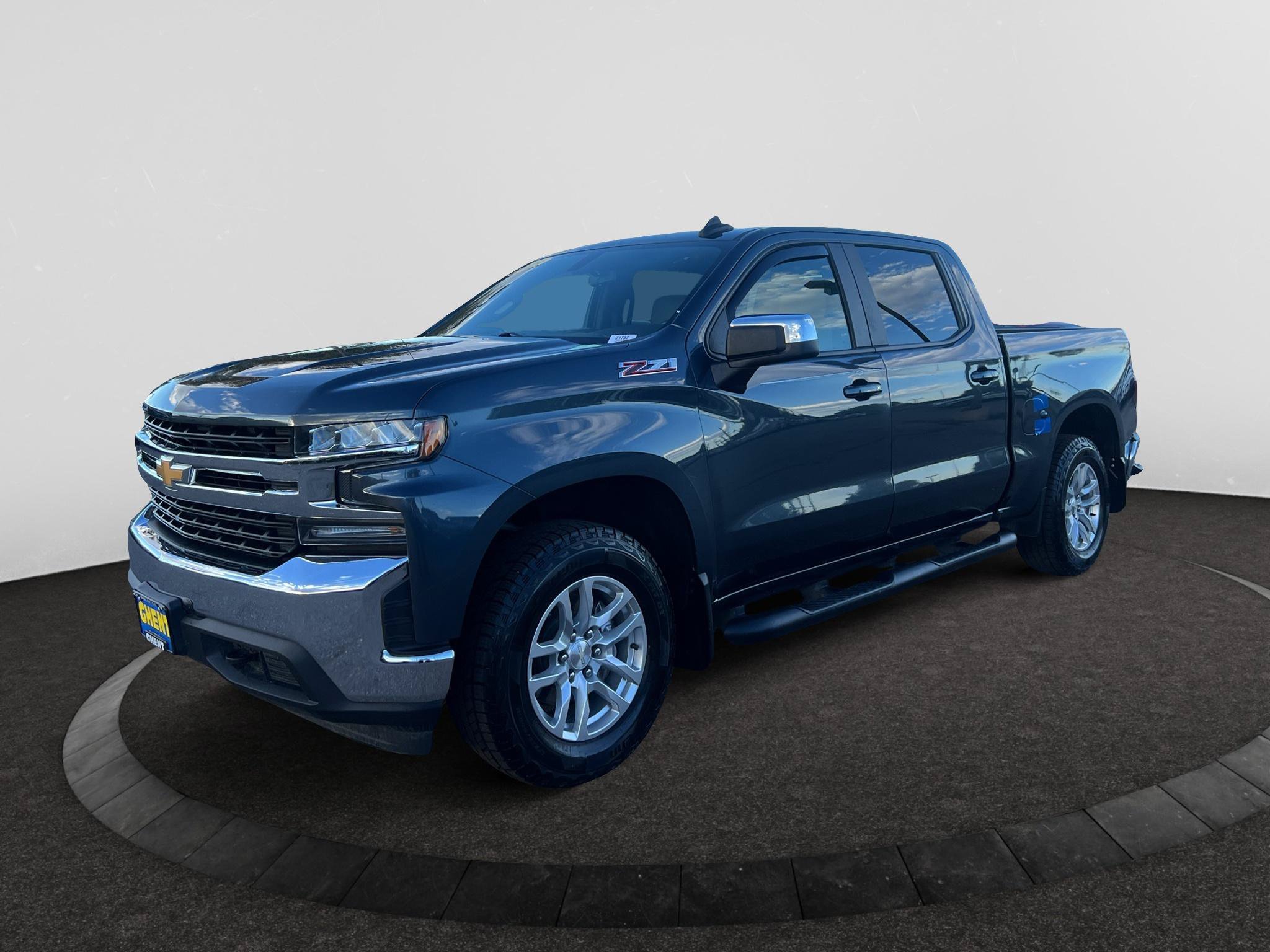 Used 2019 Chevrolet Silverado 1500 LT w/ All-Star Edition AWD/4WD image 2