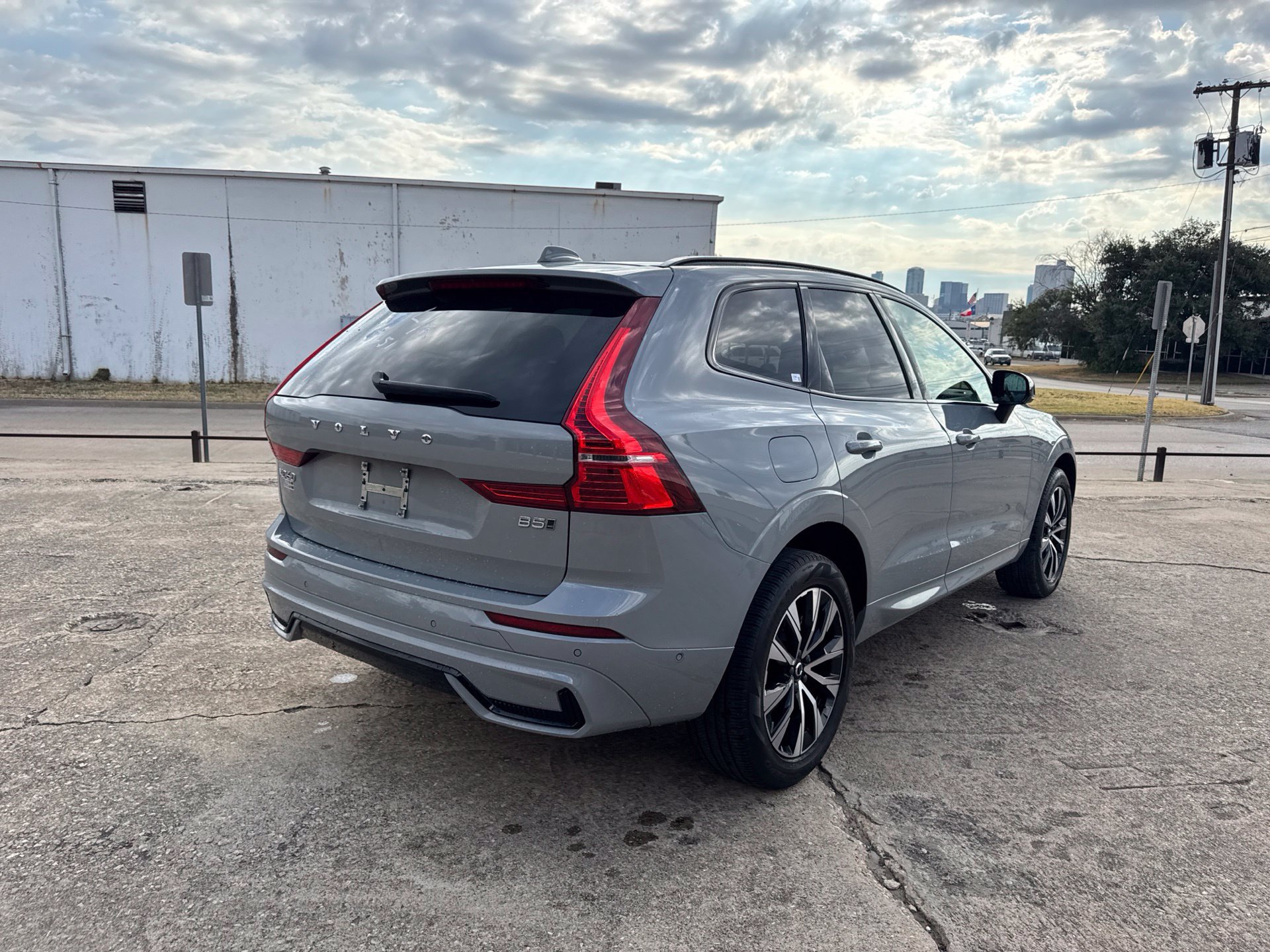 Used 2024 Volvo XC60 B5 Plus w/ Climate Package AWD/4WD image 7