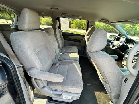 Used 2016 Honda Odyssey EX image 16