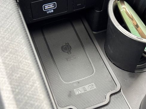 Used 2024 Hyundai Palisade Limited image 38