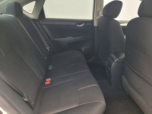 Used 2016 Nissan Sentra S image 19