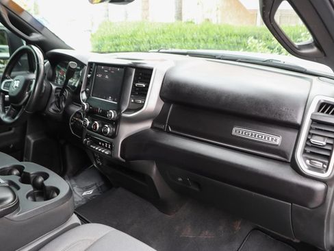 Used 2024 RAM 2500 Big Horn AWD/4WD image 33